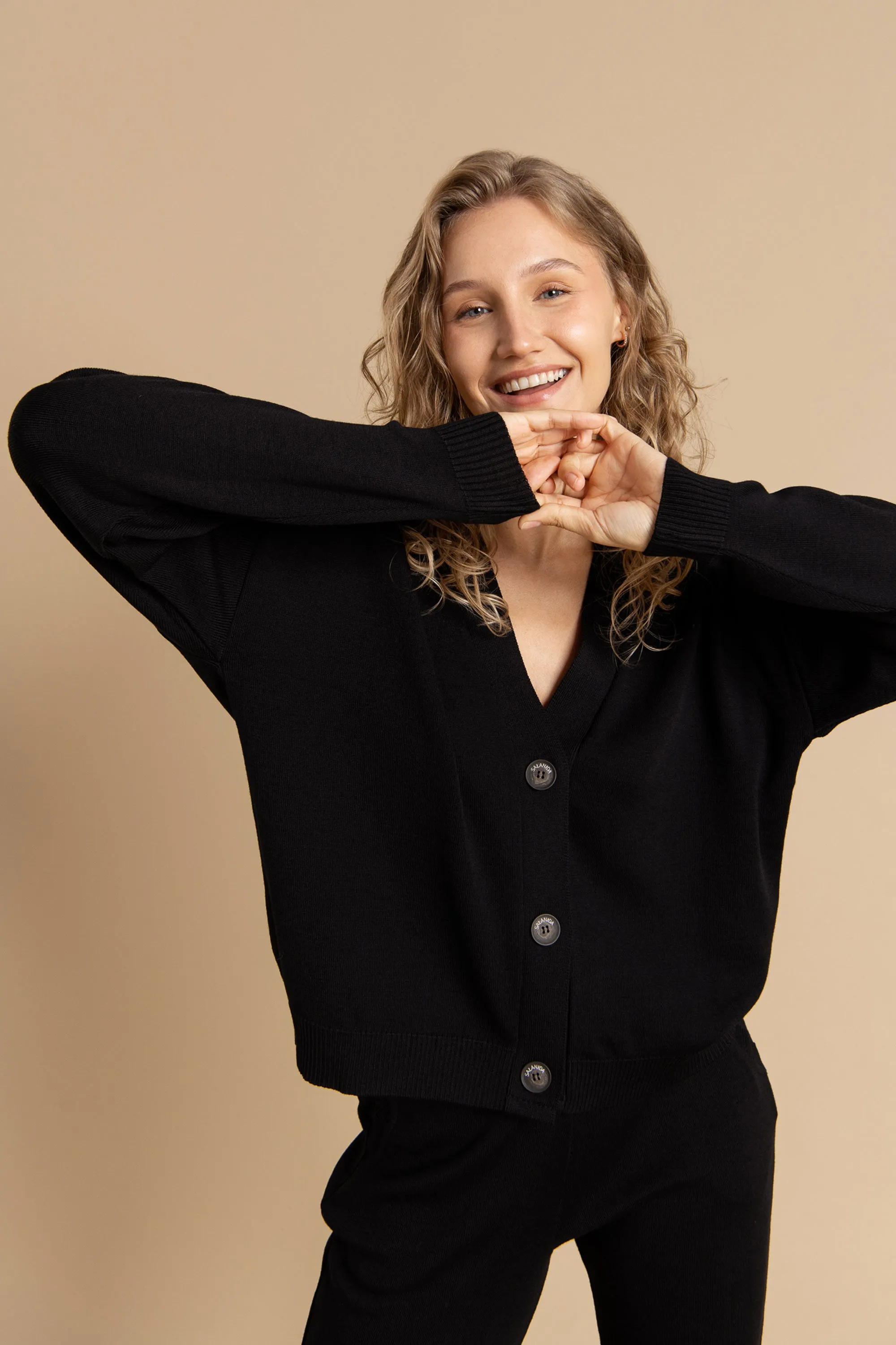 Bene 100% Merino Cardigan Black
