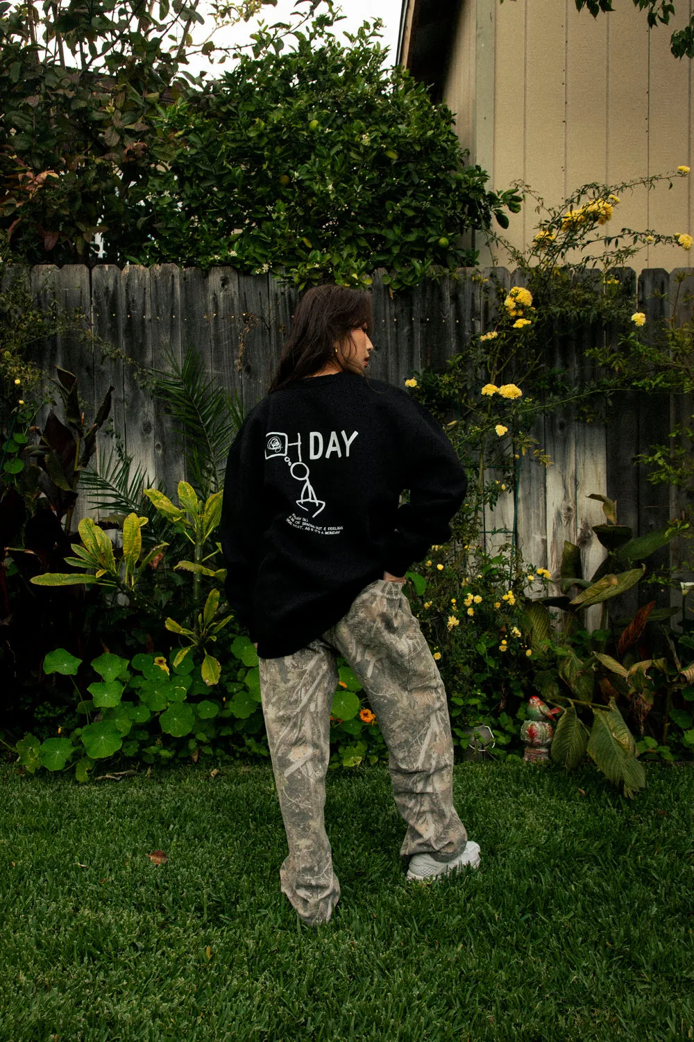MUNG DAY CREWNECK (BLACK)